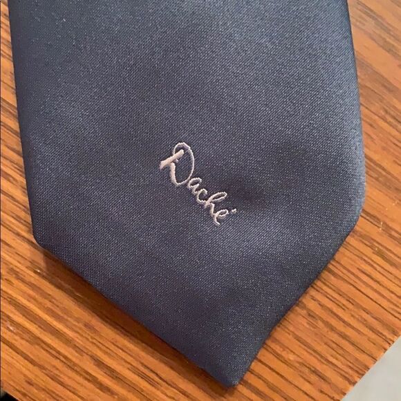 Vtg Lilly Dache gray & tan silk/polyester tie - Picture 2 of 6